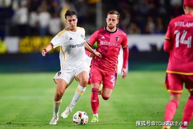 卡利亚里迎来三连胜，小马尔蒂尼再度破门